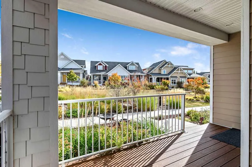 54 Drake Landing Square