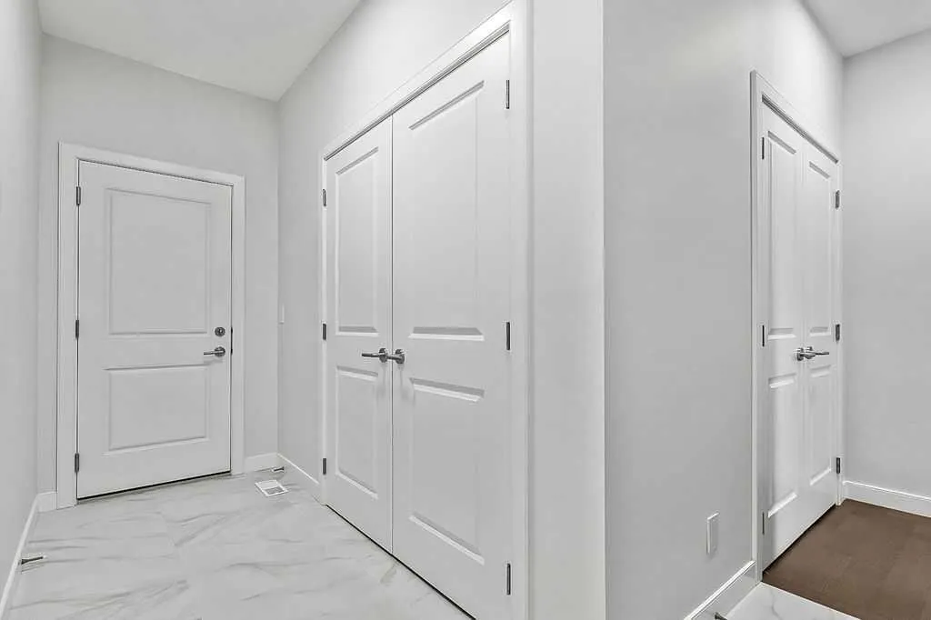 54 Drake Landing Square