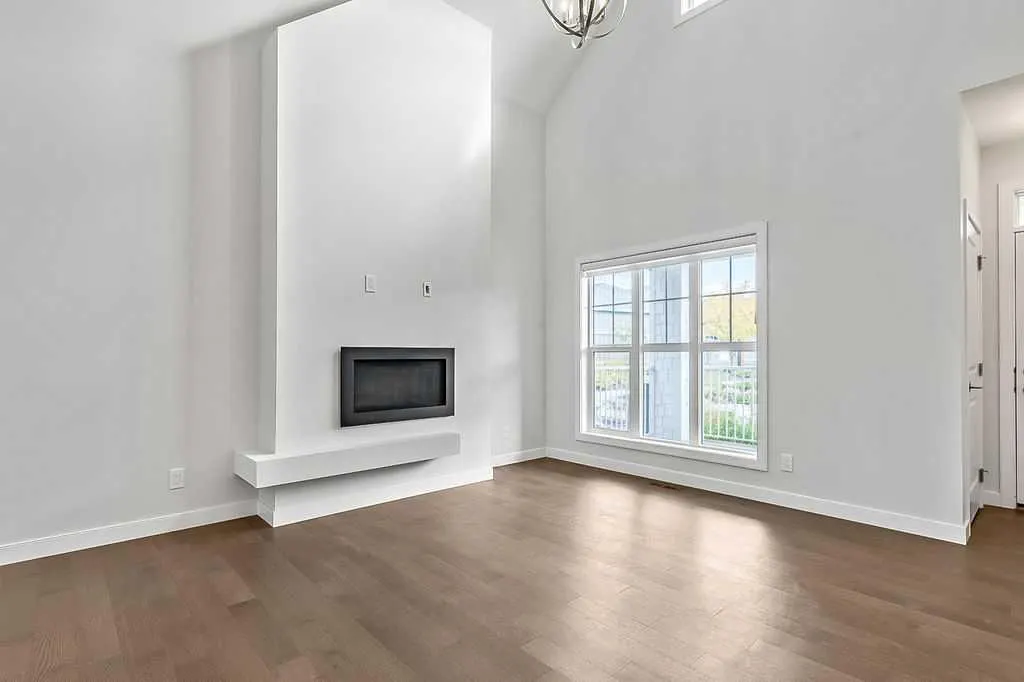 54 Drake Landing Square