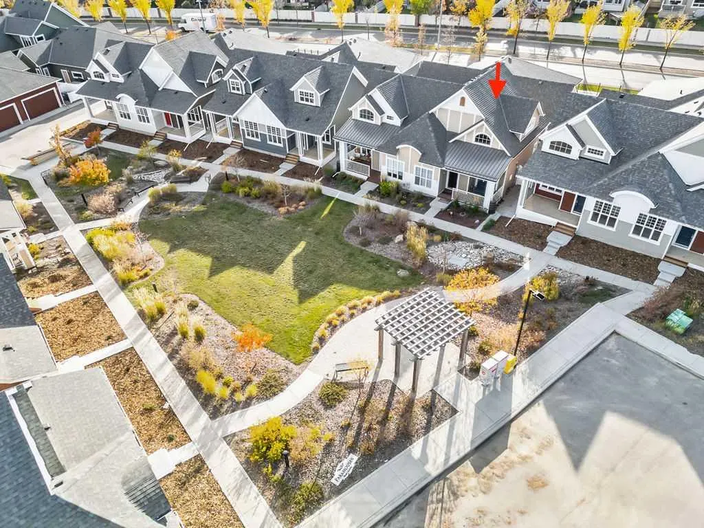 54 Drake Landing Square