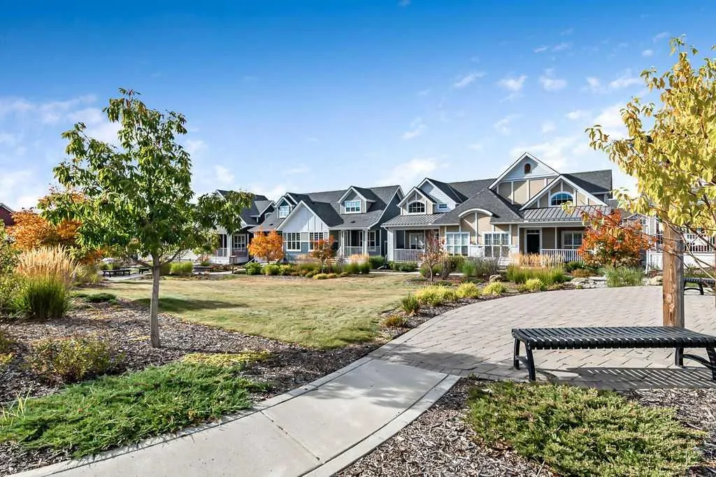54 Drake Landing Square
