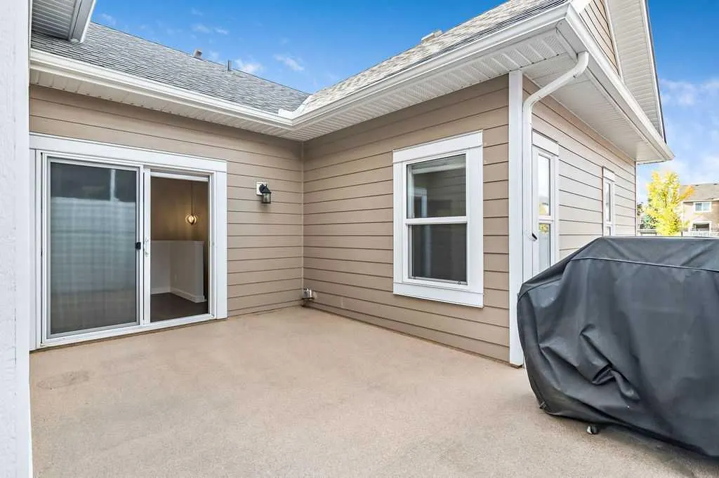 54 Drake Landing Square