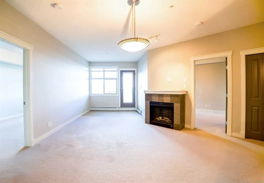 100 Lakeway Boulevard, #321