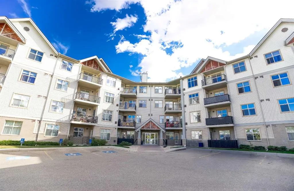 100 Lakeway Boulevard, #321