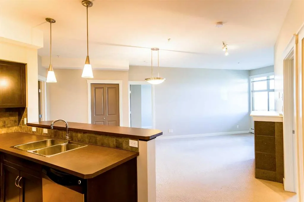 100 Lakeway Boulevard, #321