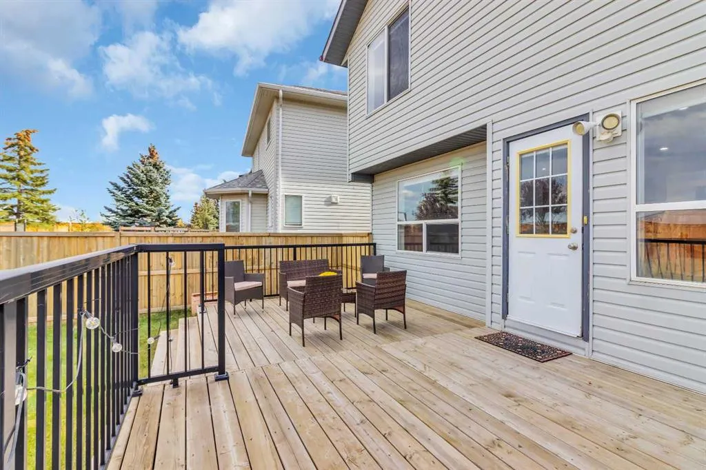 187 Citadel Meadow Grove NW