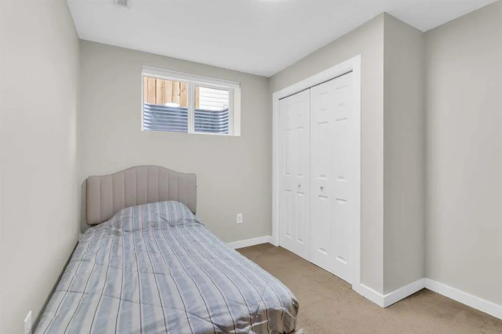 187 Citadel Meadow Grove NW
