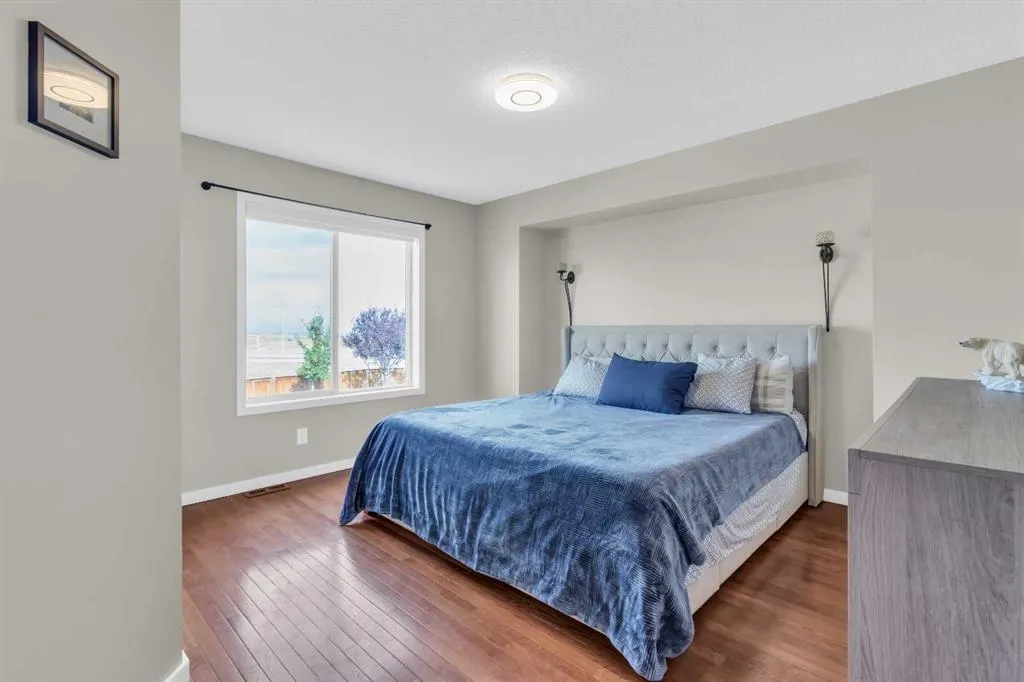 187 Citadel Meadow Grove NW