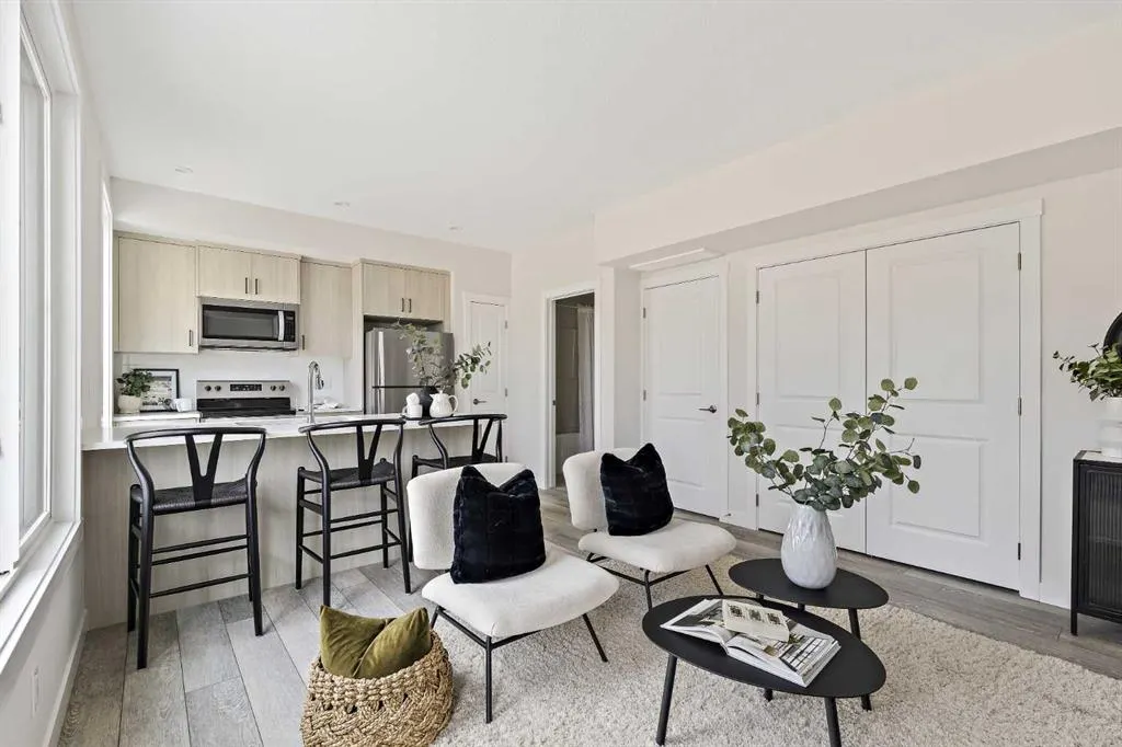 380 Seton Villas SE, #251