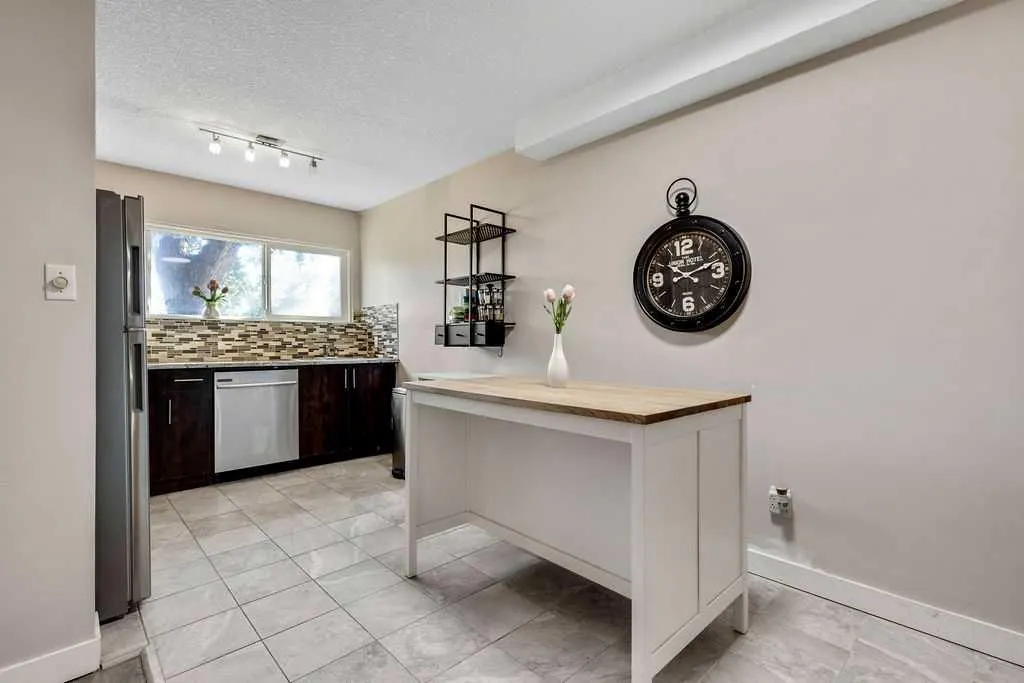 8239 Elbow Drive SW, #226