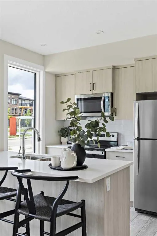 60 Howse Lane NE, #905