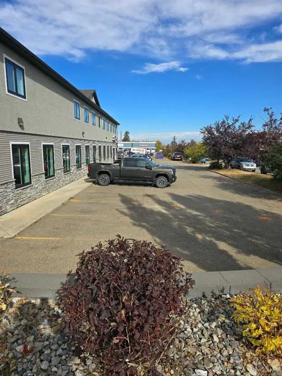 110 Pelican Place, #201
