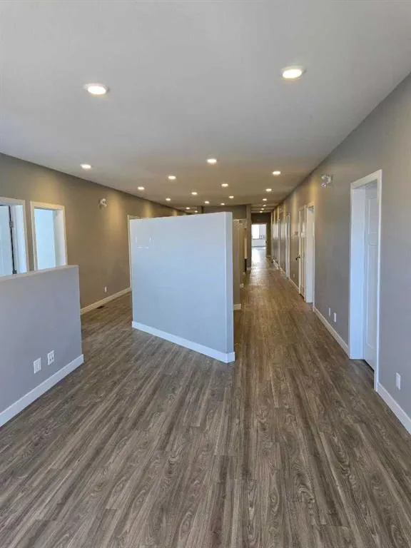 110 Pelican Place, #201