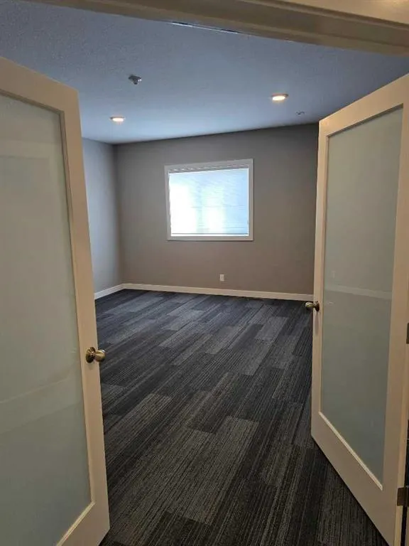 110 Pelican Place, #201