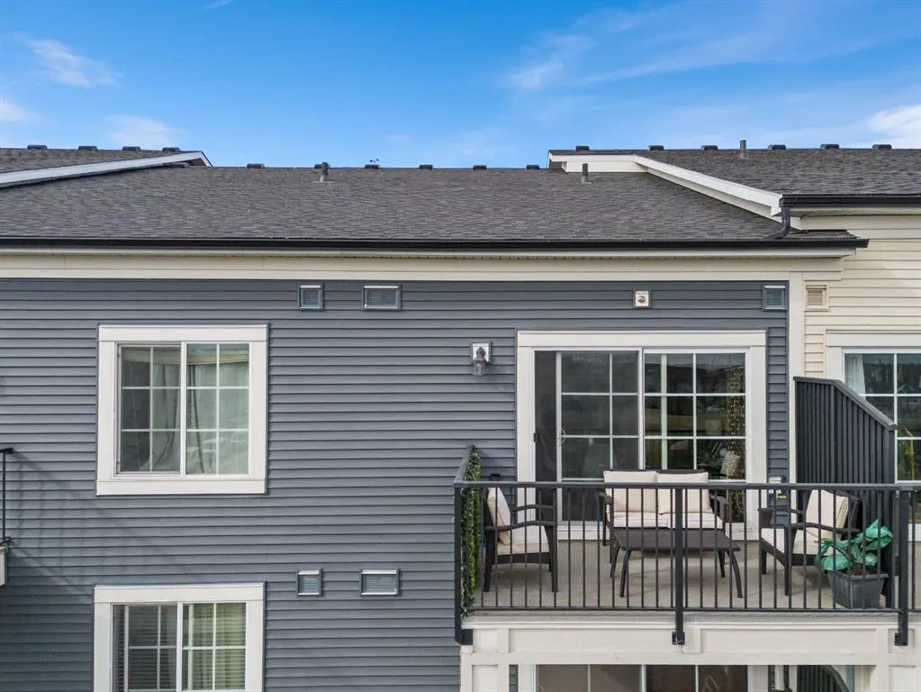 99 Copperstone Park SE, #1403