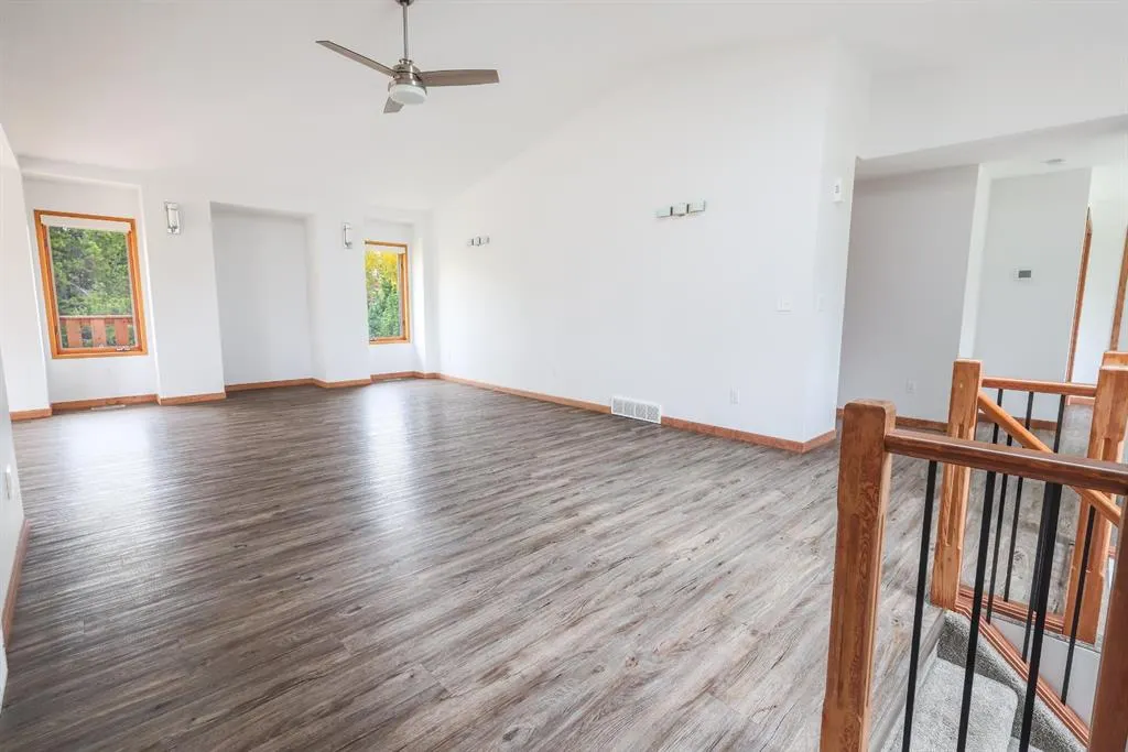 51036 Township Road 354