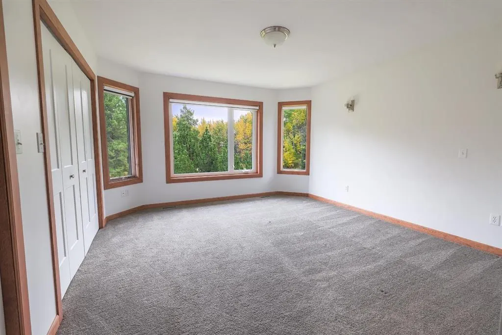 51036 Township Road 354