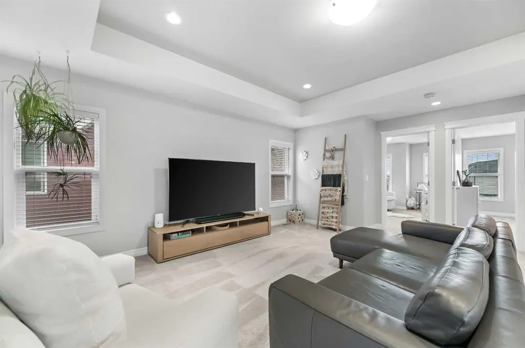43 Nolancrest Manor NW
