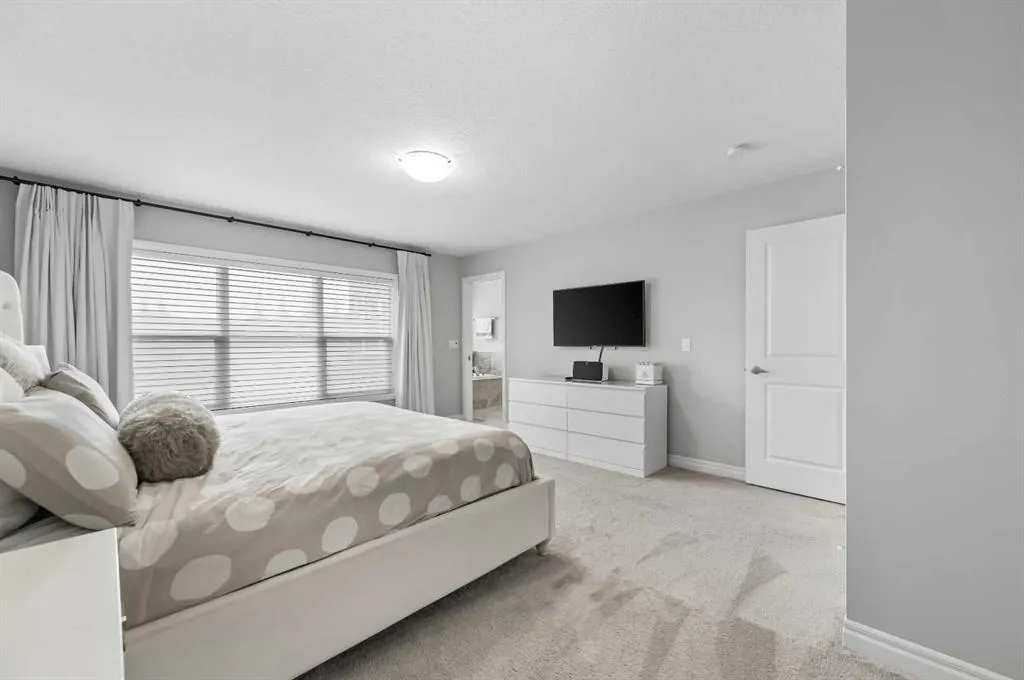 43 Nolancrest Manor NW
