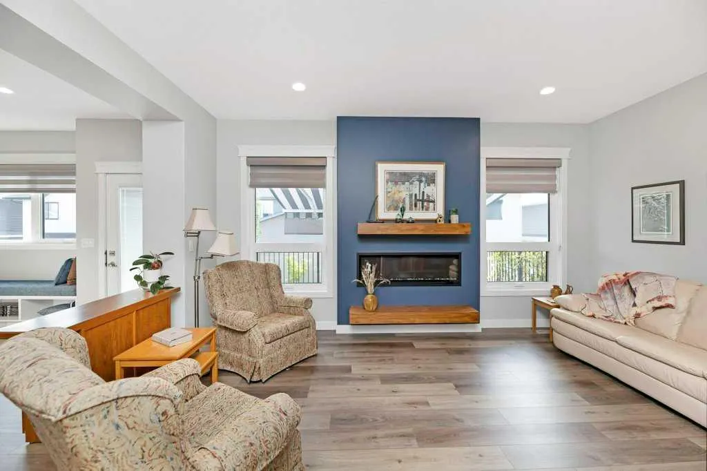 15 Eaton Crescent