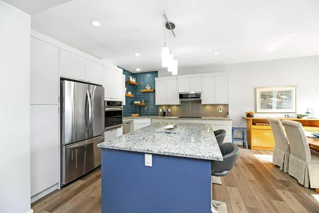 15 Eaton Crescent