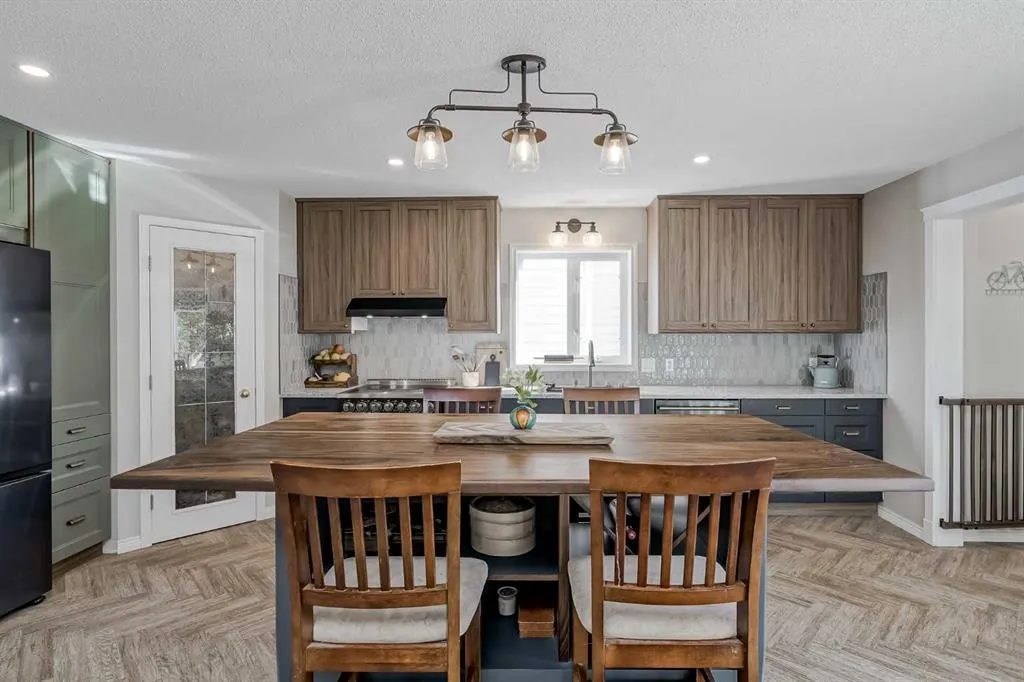 19 Inverness Boulevard SE