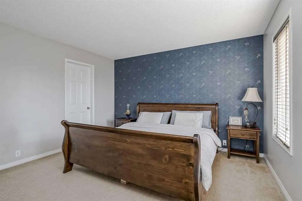 19 Inverness Boulevard SE