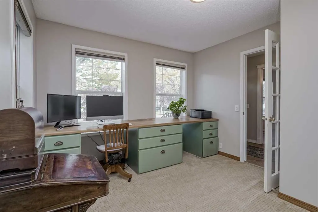 19 Inverness Boulevard SE