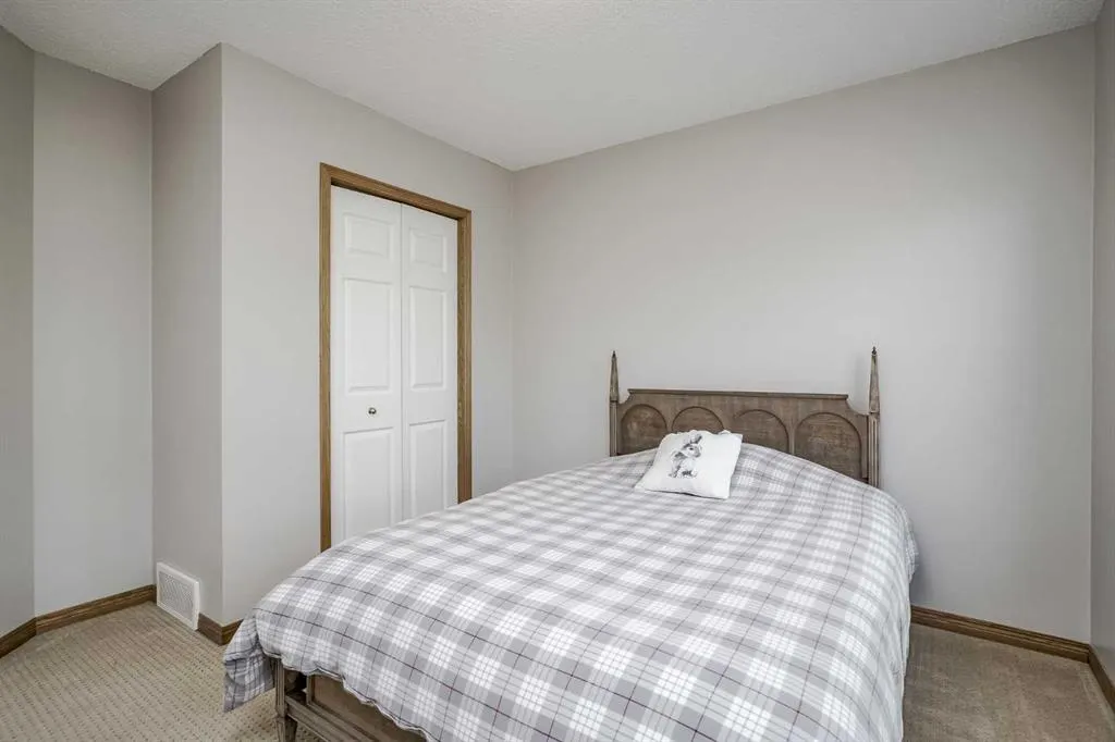 19 Inverness Boulevard SE