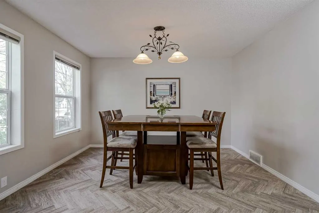 19 Inverness Boulevard SE