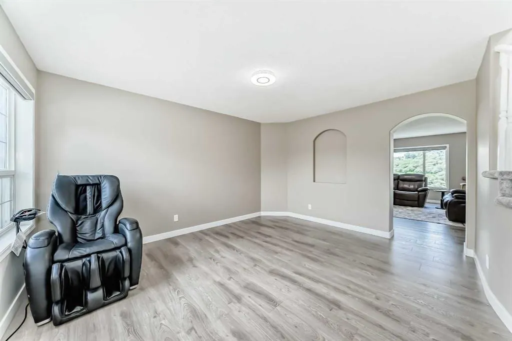 55 Edgeridge Circle NW