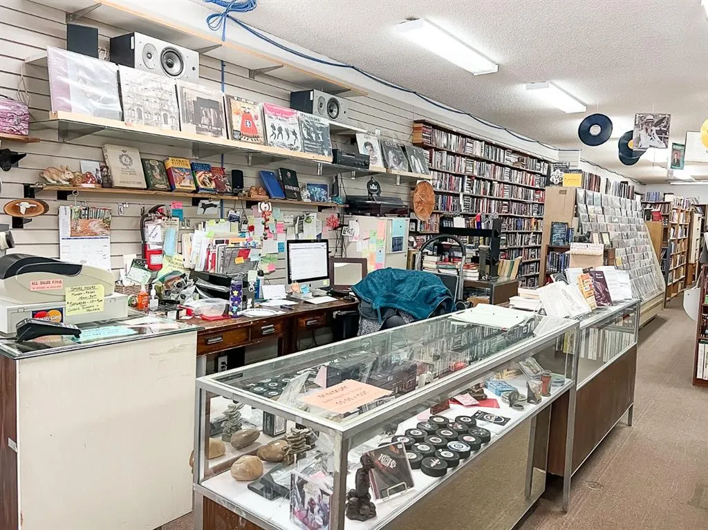 9934 100 Avenue