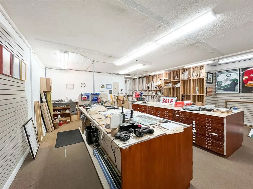 9934 100 Avenue