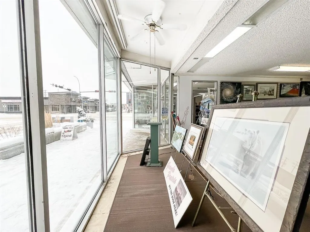 9934 100 Avenue