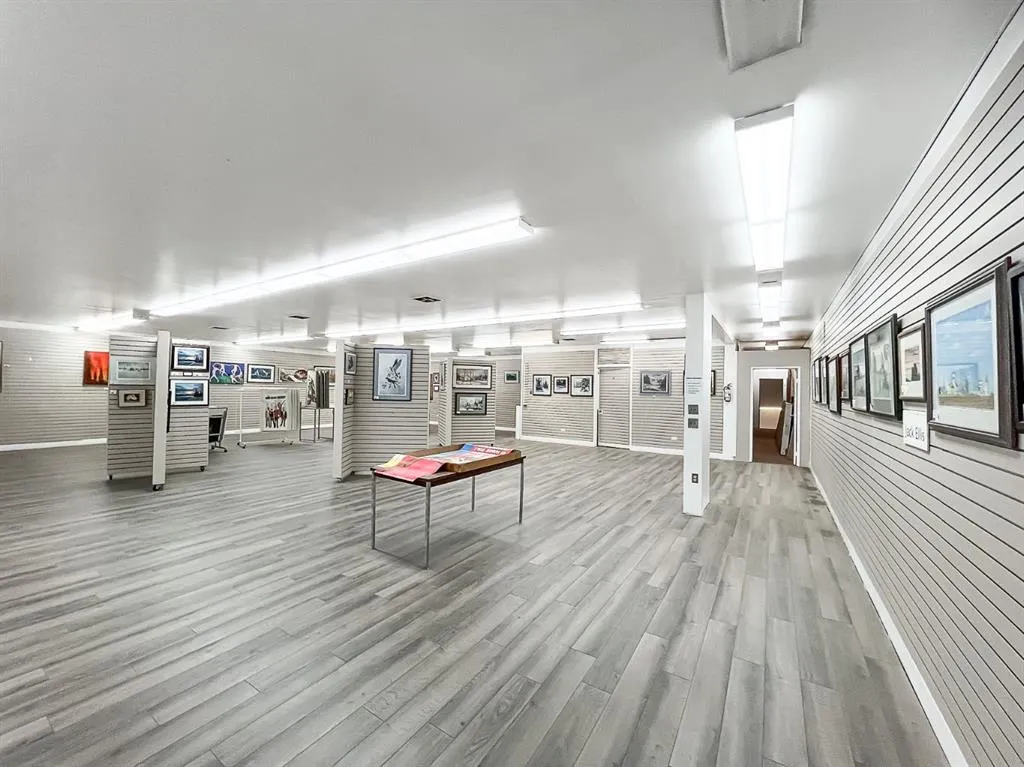 9934 100 Avenue