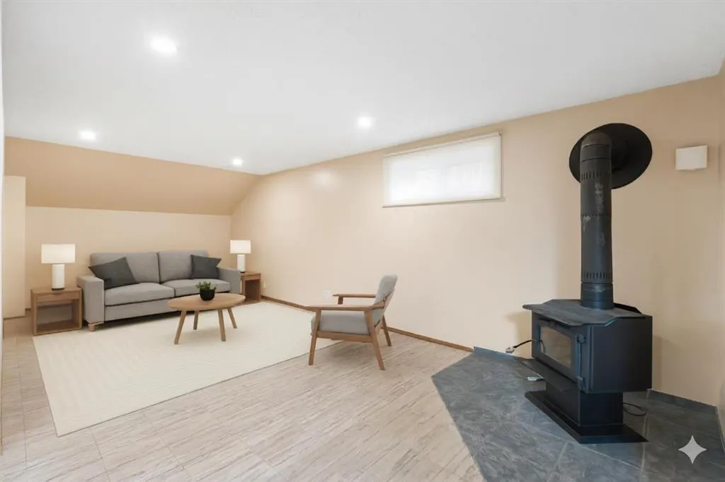 28 Whitworth Road NE