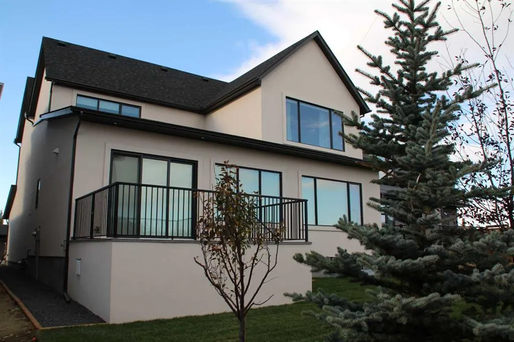 8 Rockcliff Hill NW