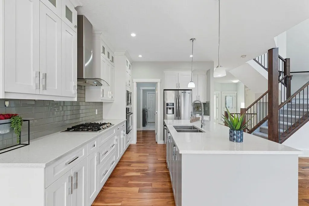 240 Nolanhurst Crescent NW