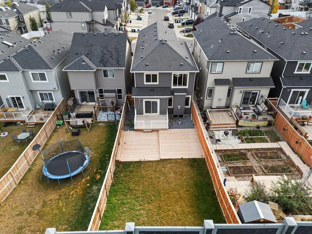 240 Nolanhurst Crescent NW