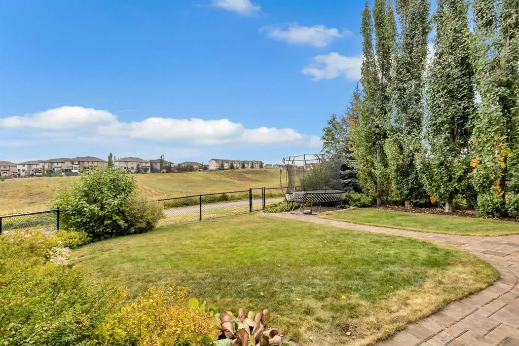 135 Sage Valley Green NW