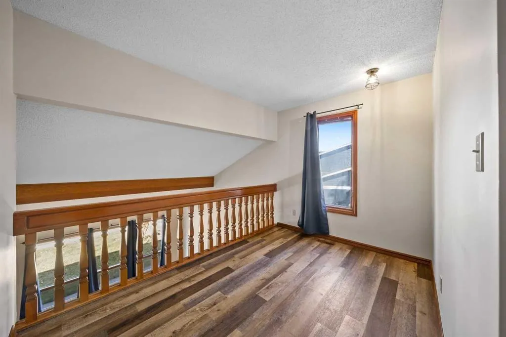 36 Strathlorne Crescent SW