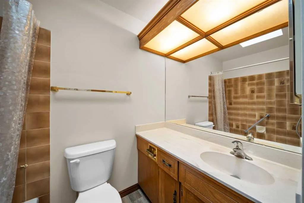 36 Strathlorne Crescent SW