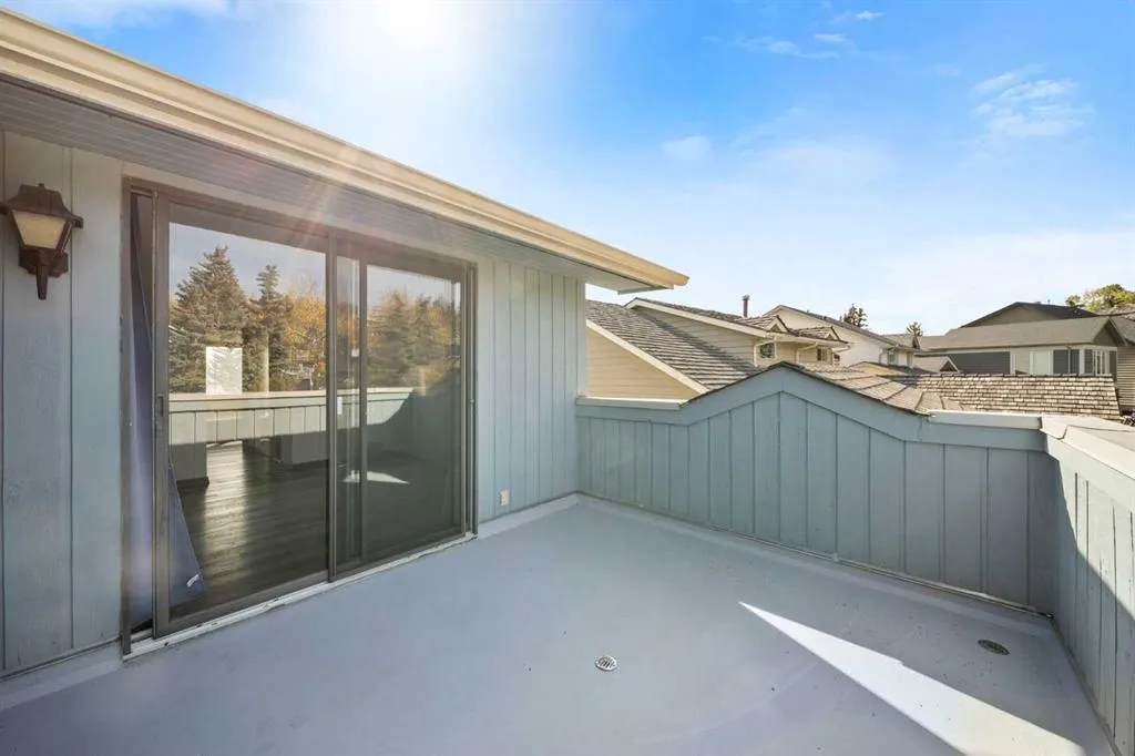 36 Strathlorne Crescent SW