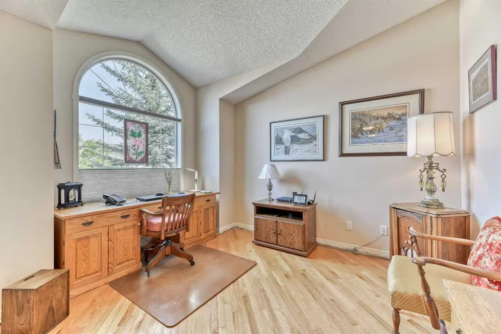 7 Scotia Landing NW