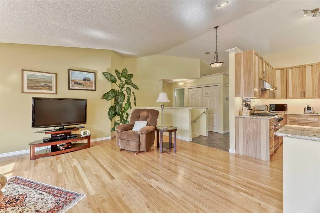 7 Scotia Landing NW