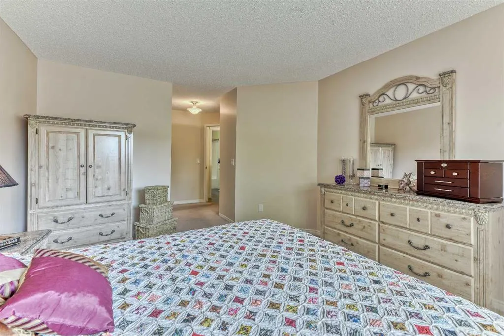 7 Scotia Landing NW