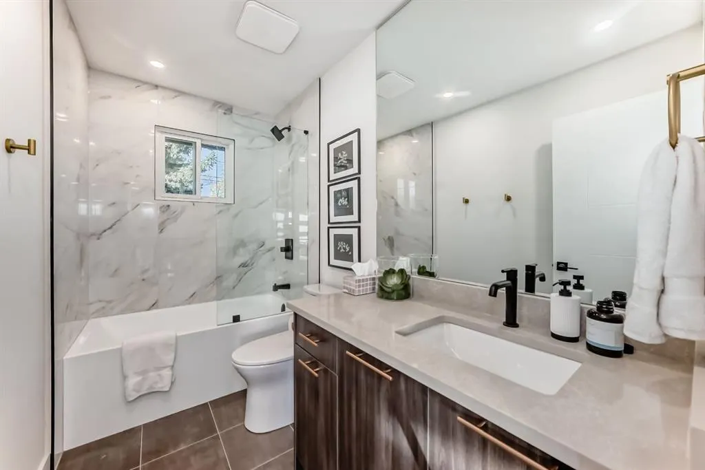 26 Dalgetty Place NW
