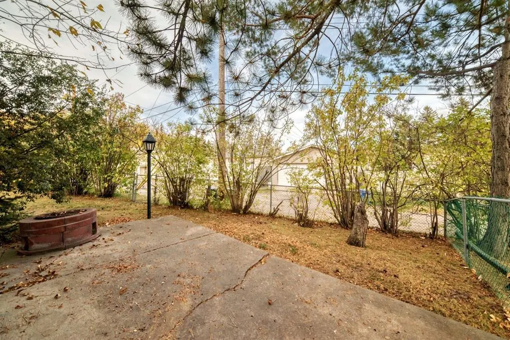 26 Dalgetty Place NW