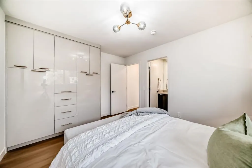 26 Dalgetty Place NW