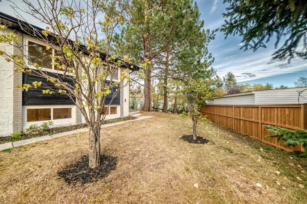 26 Dalgetty Place NW